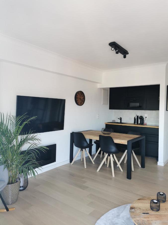 Studio De Strandloper Met 1 Zetelbed En 1 Bedkast Apartment Middelkerke Bagian luar foto