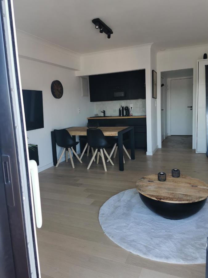 Studio De Strandloper Met 1 Zetelbed En 1 Bedkast Apartment Middelkerke Bagian luar foto